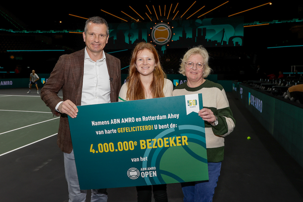 4 miljoenste bezoeker 4 miljoenste bezoeker